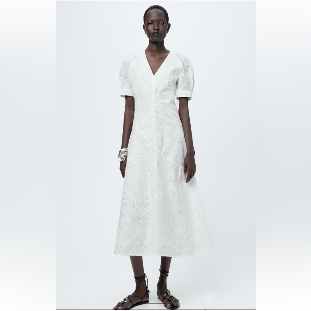 Zara EMBROIDERED EYELET DRESS ZW COLLECTION NWOT size large